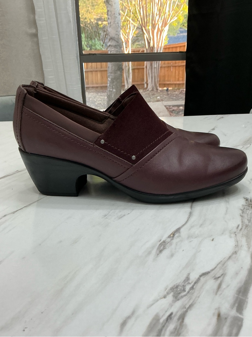 Size 9 Clarks Emily Heeled Loafer